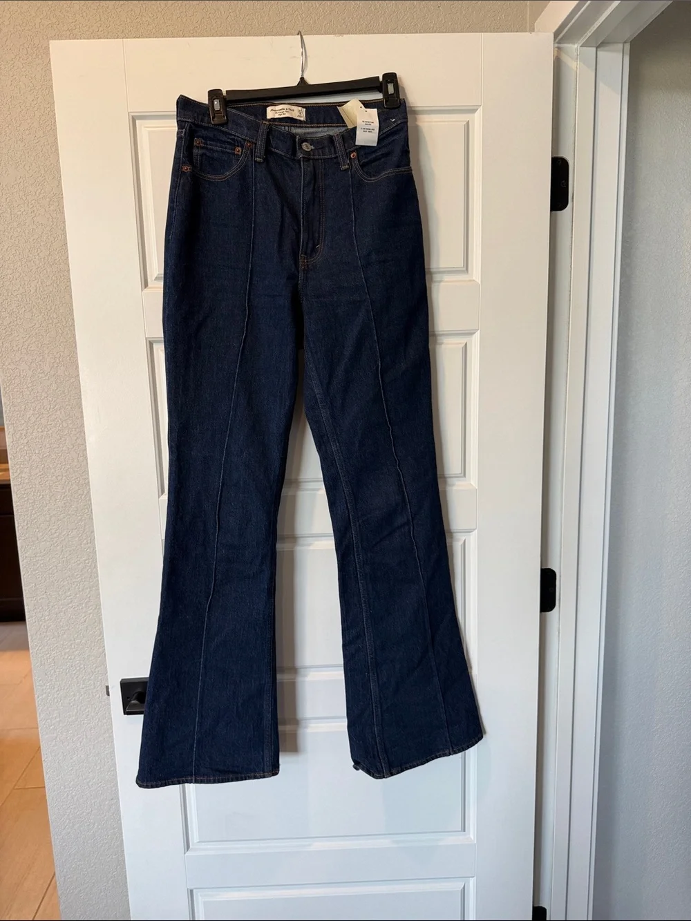 Abercrombie & Fitch Dark Blue High-Rise Flare Jeans - Sz 4 (27) LONG - Picture 6 of 10